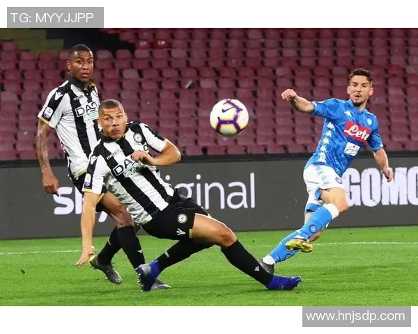 意甲激战莱切迎战博洛尼亚双方争夺宝贵积分一触即发 意甲激战莱切迎战博洛尼亚双方争夺宝贵积分一触即发